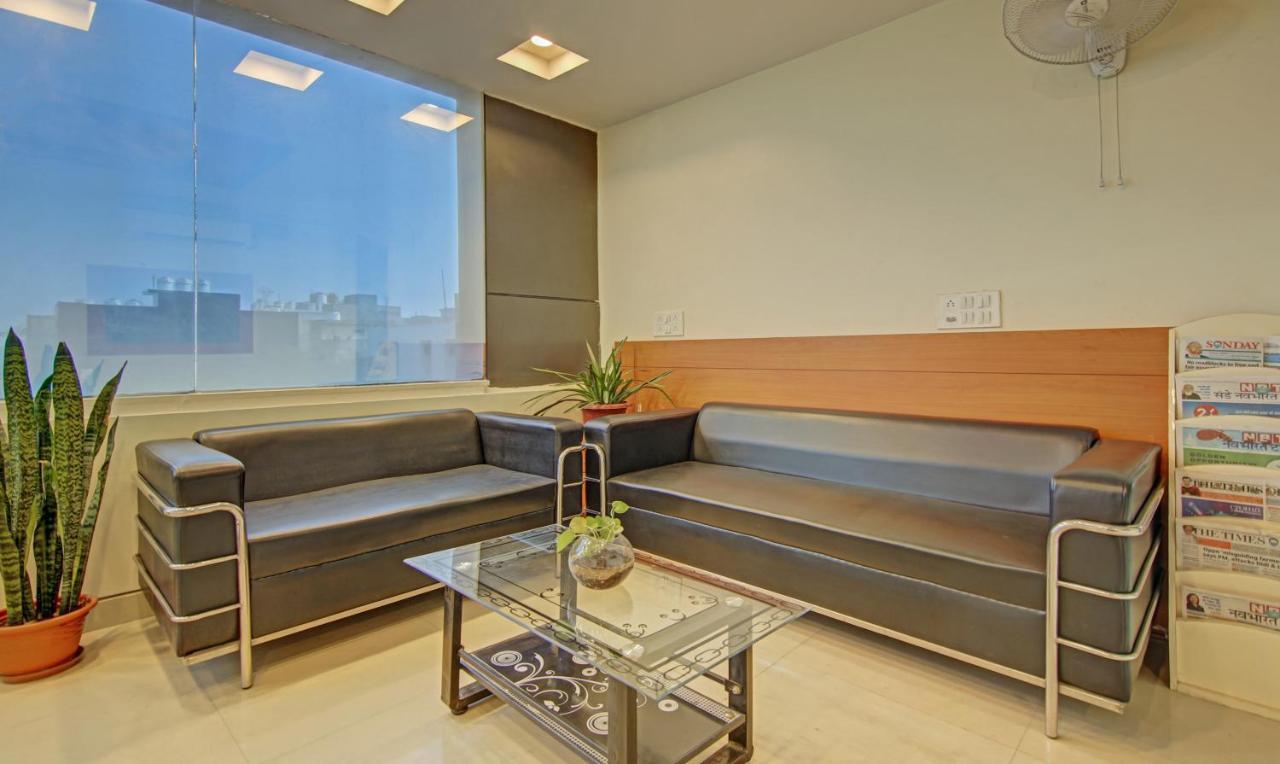 Treebo Tms Residency Hotel นิวเดลี ภายนอก รูปภาพ