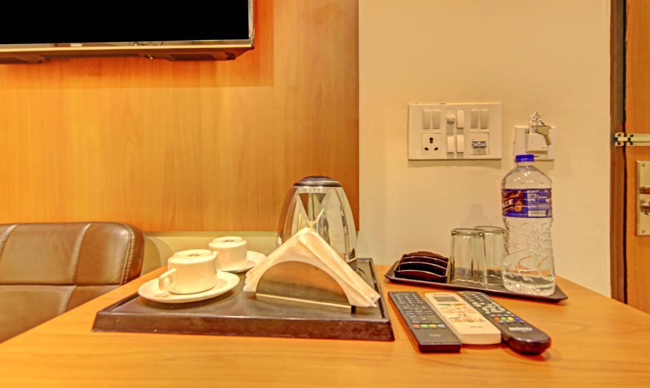 Treebo Tms Residency Hotel นิวเดลี ภายนอก รูปภาพ