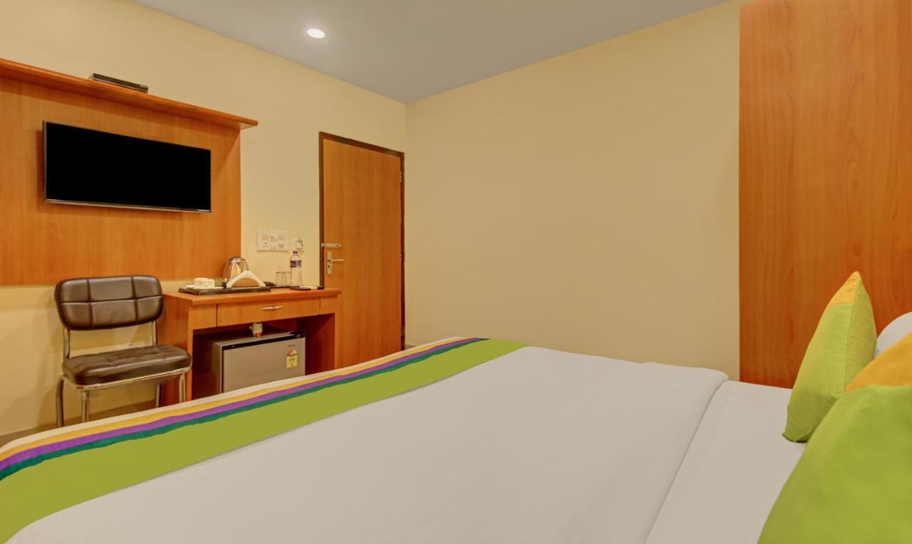 Treebo Tms Residency Hotel นิวเดลี ภายนอก รูปภาพ