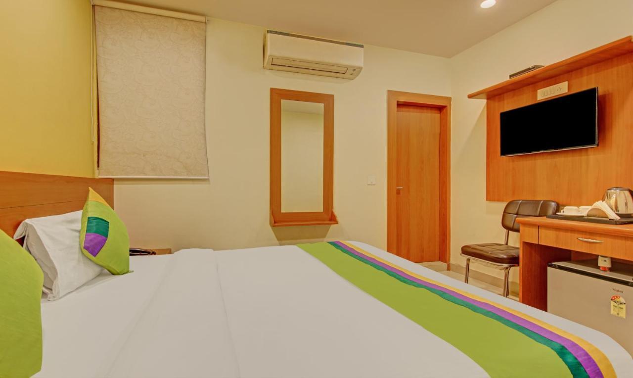 Treebo Tms Residency Hotel นิวเดลี ภายนอก รูปภาพ