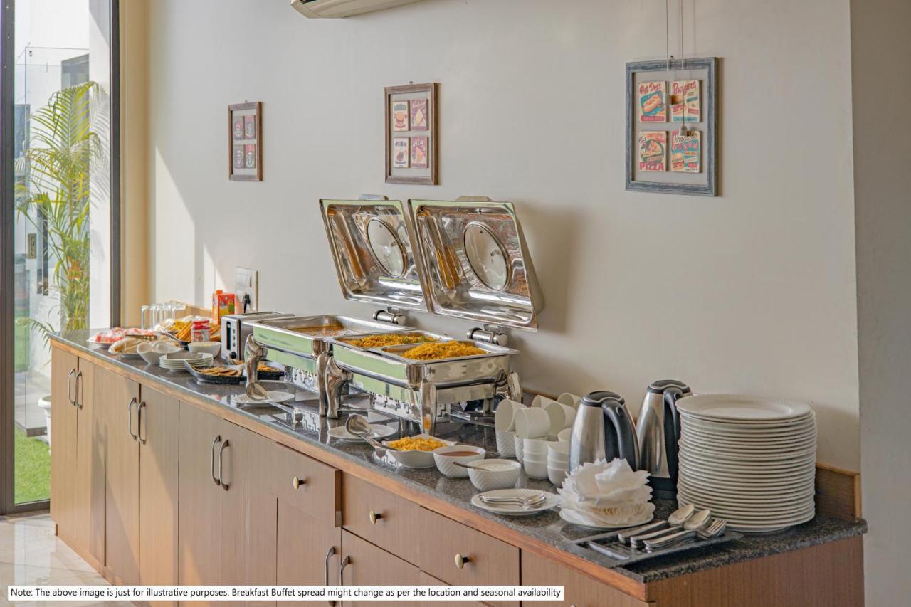 Treebo Tms Residency Hotel นิวเดลี ภายนอก รูปภาพ